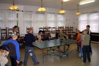 Tischtennis im Speisesaal